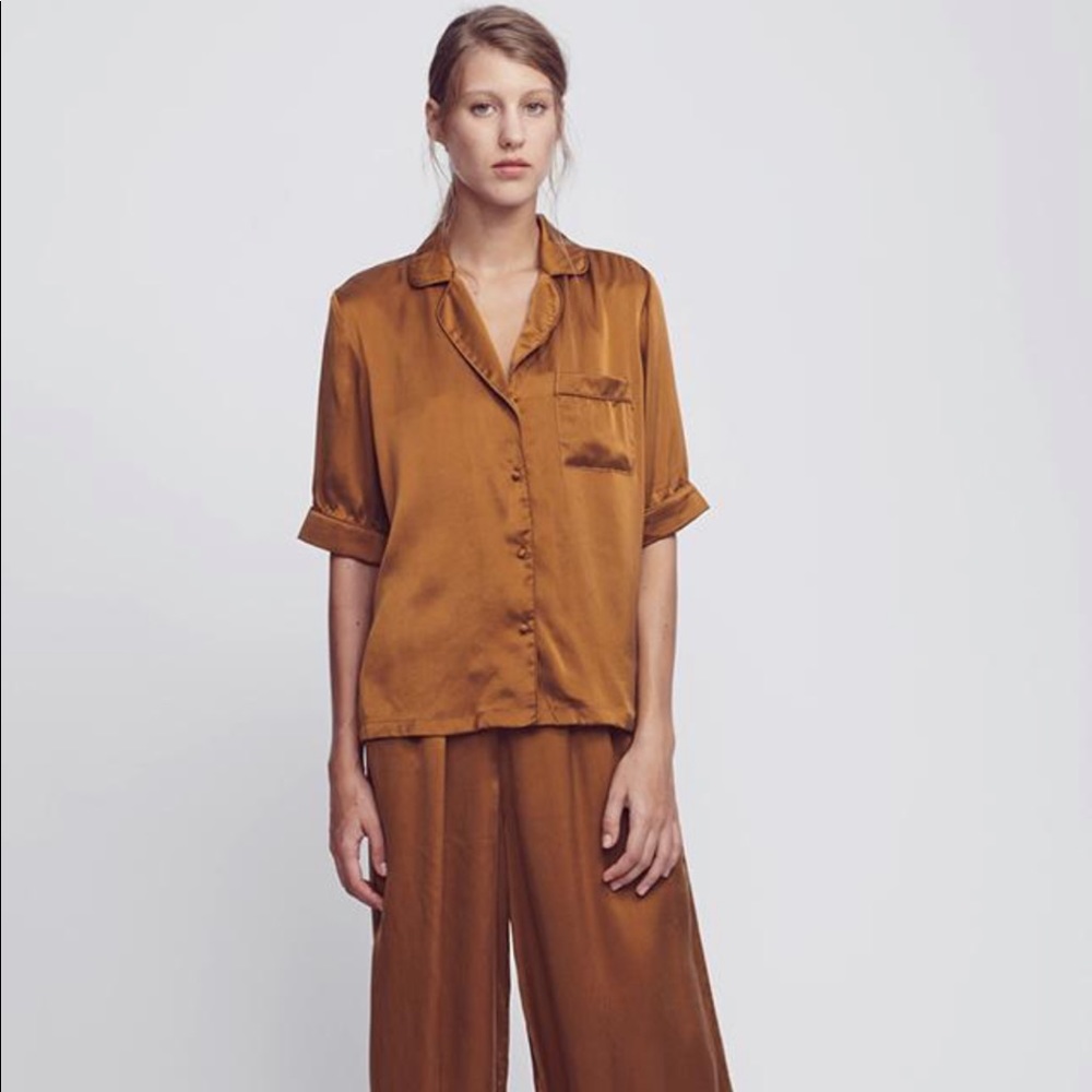 Silk Laundry piped top